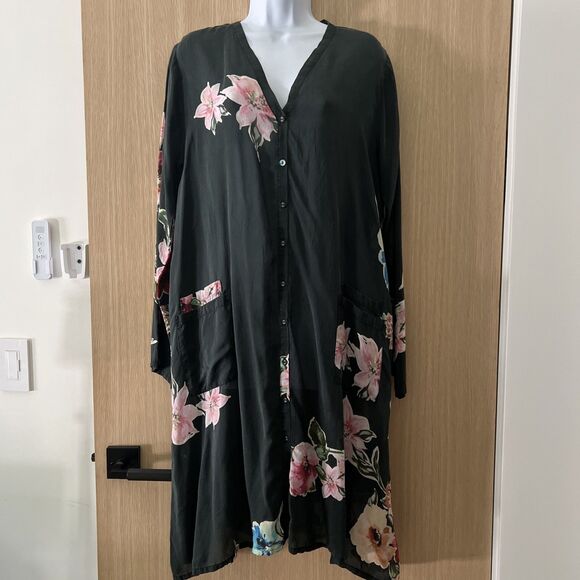 Johnny Was Dresses & Skirts - Johnny Was Black Floral V-Neck Dress Size Small Oversized Button Down Rayon